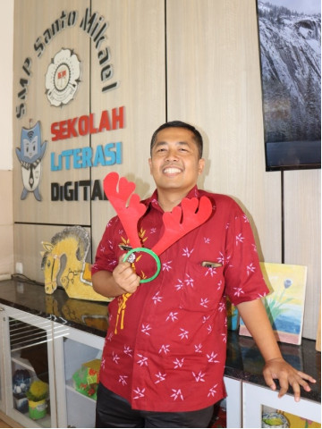 PAULUS JEFRI JPS., S.Pd.